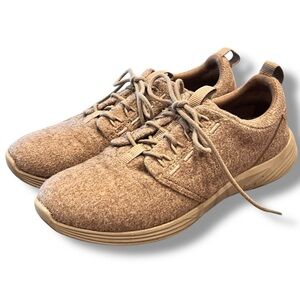 Earth Scenic Quartz Taupe Sneaker Women’s 8 Warm Breathable Leather Sock Lining